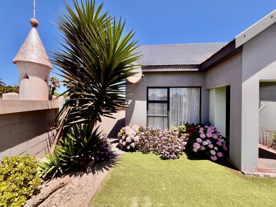 3 Bedroom Property for Sale in Bluewater Bay Western Cape